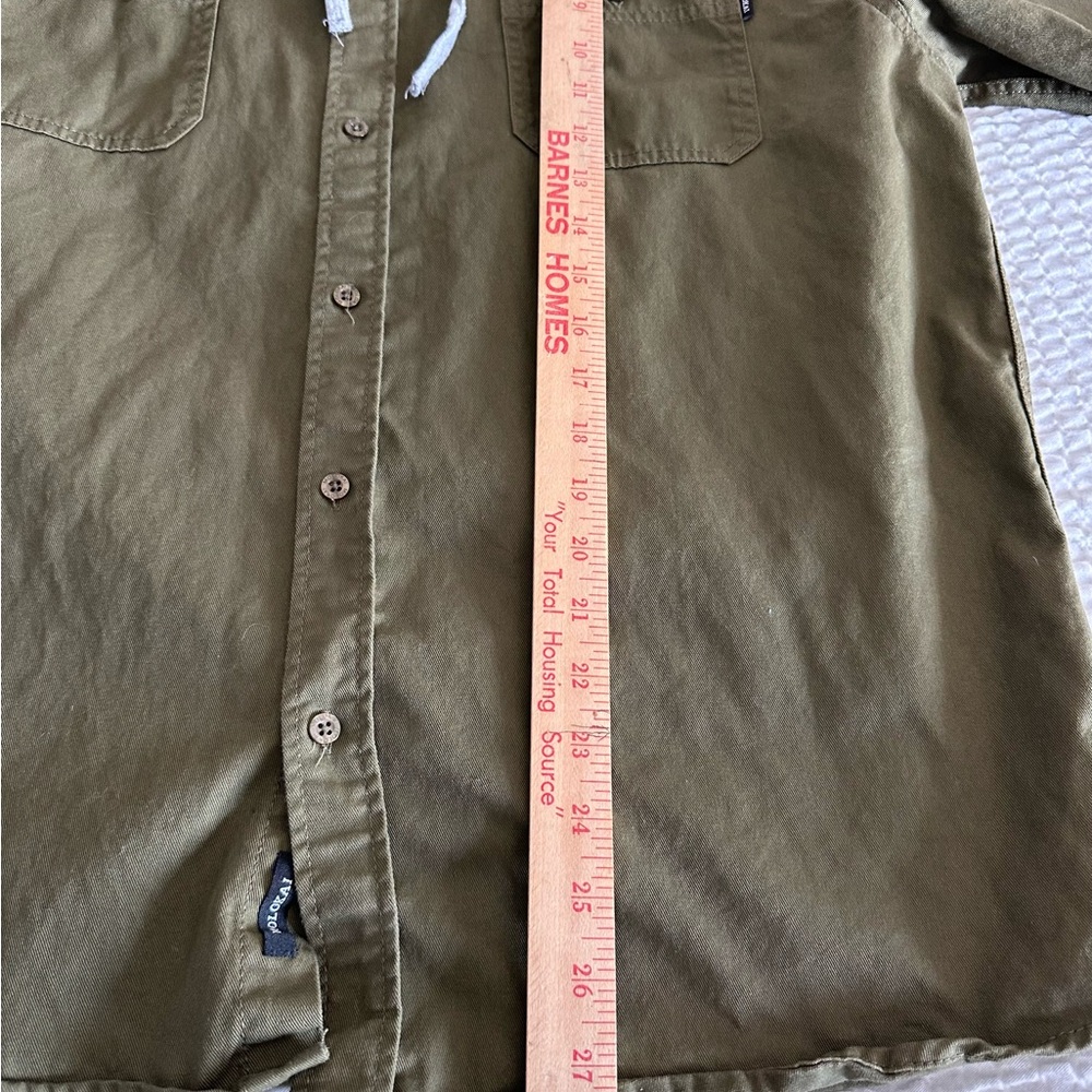 Men’s Cotton Molokai Shirt With Hood, XL - Fits like a Medium. - Picture 7 of 13